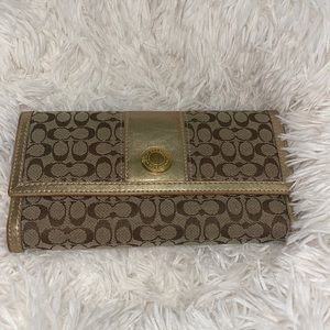 BRAND NEW GOLD COACH WALLET